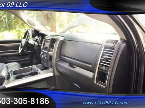 Used 2018 RAM 2500 Laramie w/ Sport Appearance Group AWD/4WD image 18