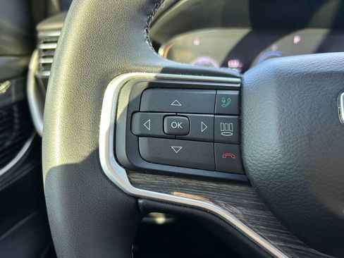 Used 2022 Jeep Wagoneer Series III w/ Premium Group I image 18