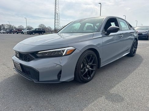 Used 2025 Honda Civic Sport image 6