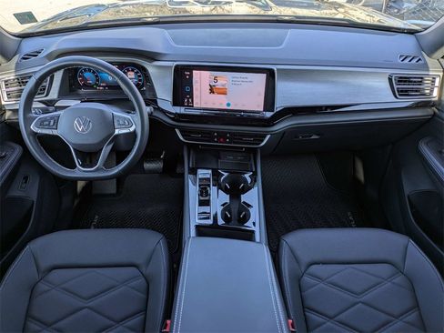 Certified 2024 Volkswagen Atlas Cross Sport SE image 19