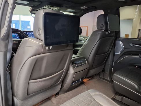 Certified 2023 Cadillac Escalade V w/ LPO, ONYX Package AWD/4WD image 18