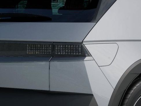 New 2026 Hyundai Ioniq 5 SEL RWD image 10