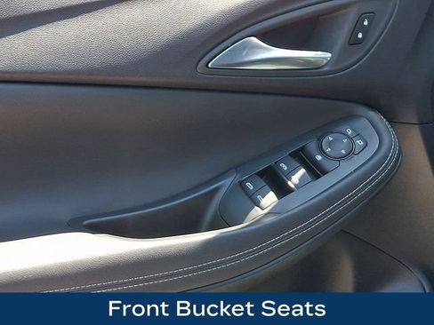 Used 2025 Buick Encore GX Preferred AWD/4WD image 23
