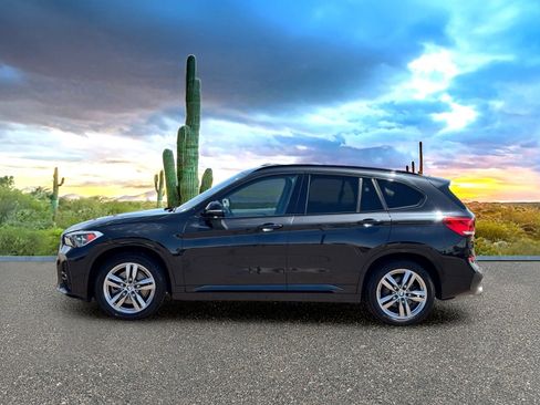 Used 2021 BMW X1 xDrive28i w/ M Sport Package AWD/4WD image 3
