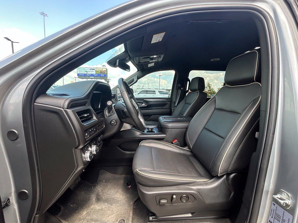 Used 2024 GMC Yukon XL SLT w/ SLT Luxury Package AWD/4WD image 7