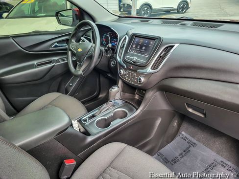 Used 2021 Chevrolet Equinox LT FWD image 32
