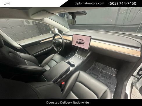 Used 2023 Tesla Model Y Long Range image 19