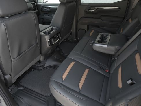 New 2026 GMC Sierra 1500 AT4 w/ AT4 Premium Package image 29