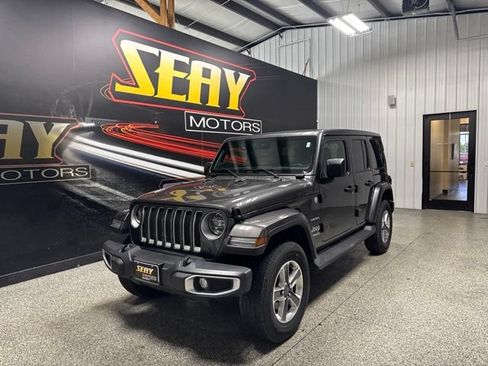 Used 2022 Jeep Wrangler Unlimited Sahara w/ LED Lighting Group AWD/4WD image 1