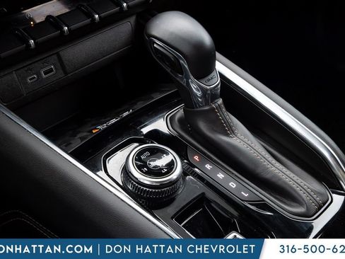 Used 2023 GMC Canyon AT4 w/ AT4 Premium Package AWD/4WD image 9