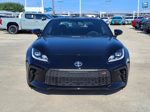 Used 2025 Toyota GR86 Premium w/ ALL Weather Mat Package (TMS) RWD image 2