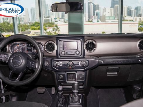 Used 2019 Jeep Wrangler Sport AWD/4WD image 19