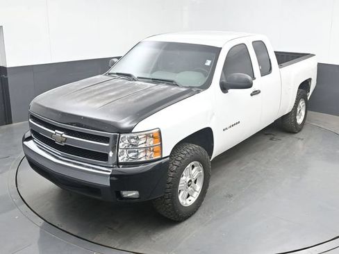 Used 2013 Chevrolet Silverado 1500 W/T RWD image 27