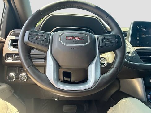 Used 2023 GMC Yukon SLT RWD image 12