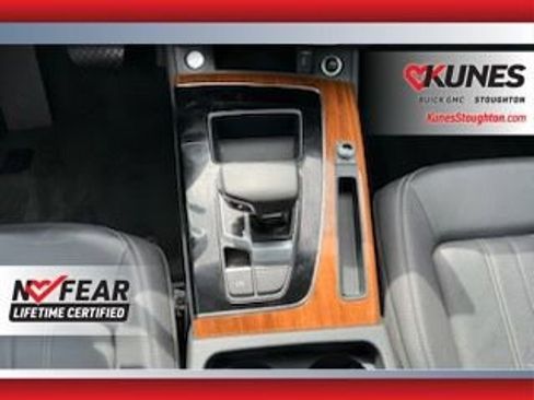 Used 2023 Audi Q5 2.0T Premium w/ Convenience Package AWD/4WD image 21