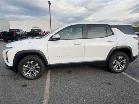 New 2026 Chevrolet Equinox LT w/ LPO, Floor Liner Package image 5