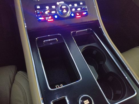 Used 2020 Lincoln Aviator Reserve w/ Equipment Group 202A image 26