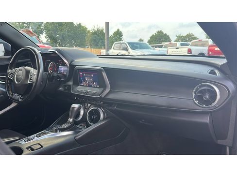 Used 2021 Chevrolet Camaro LT RWD image 16
