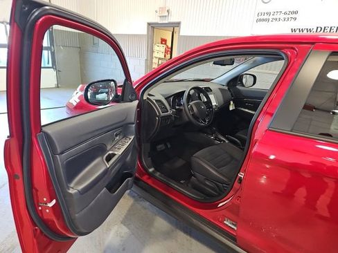 New 2025 Mitsubishi Outlander Sport SE image 9