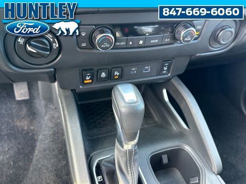 Used 2024 Nissan Frontier SL w/ Technology Package image 21