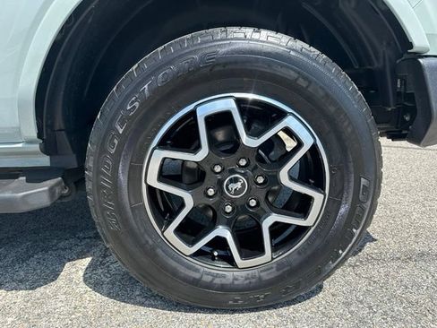 Used 2023 Ford Bronco Outer Banks AWD/4WD image 10