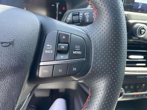 Used 2025 Ford Escape ST-Line Select AWD/4WD image 29