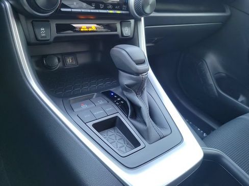 Used 2025 Toyota RAV4 LE FWD image 20
