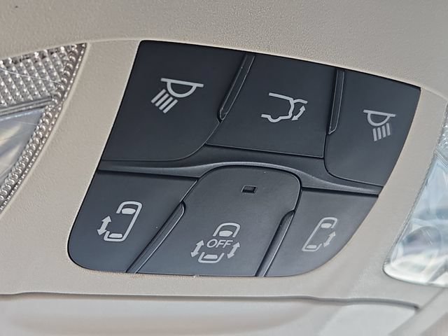 Used 2024 Chrysler Pacifica Touring-L FWD image 22