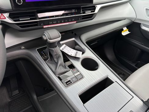 New 2026 Toyota Sienna XLE FWD image 30