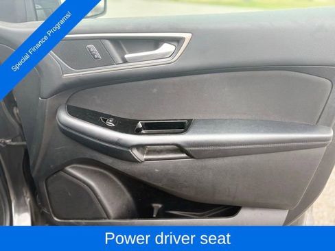 Used 2018 Ford Edge SEL image 24