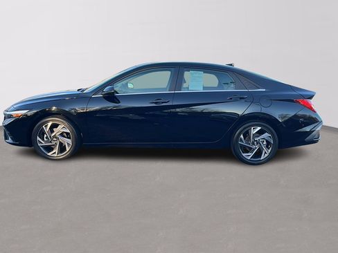 Certified 2024 Hyundai Elantra Limited image 4