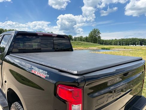 Used 2022 Chevrolet Silverado 1500 LT Trail Boss w/ LT Trail Boss Premium Package AWD/4WD image 61