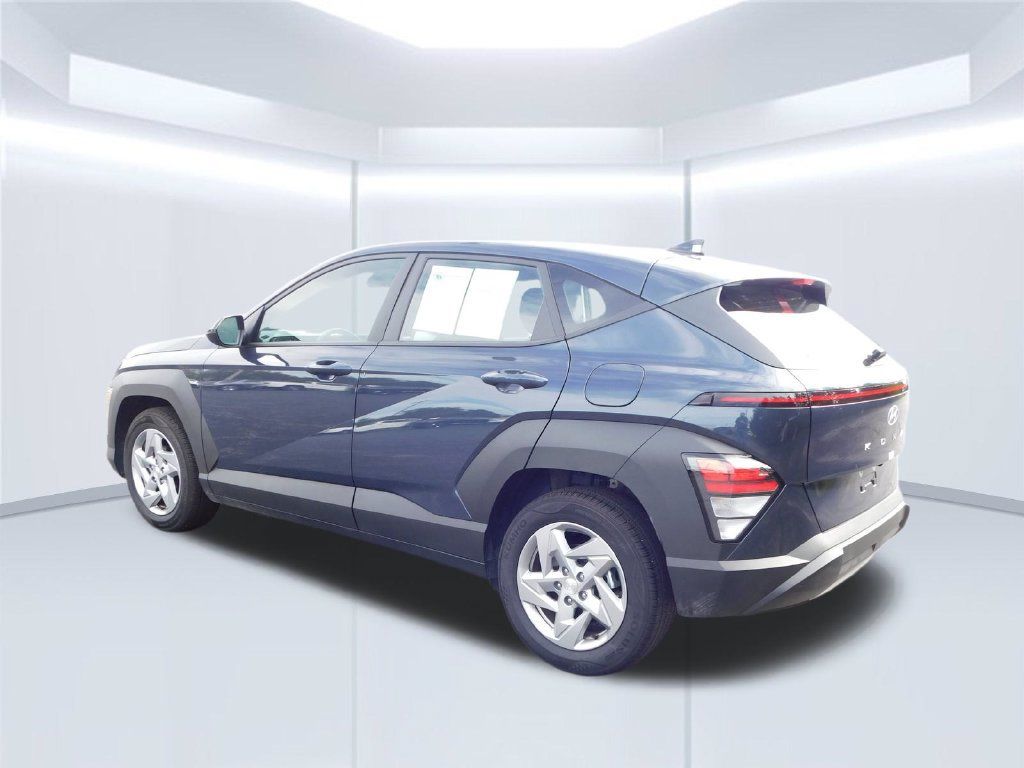 Used 2026 Hyundai Kona SE FWD image 5