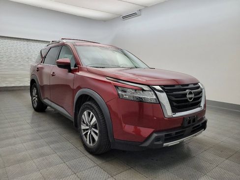 Used 2023 Nissan Pathfinder SL image 13