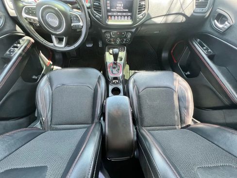 Used 2019 Jeep Compass Trailhawk AWD/4WD image 17