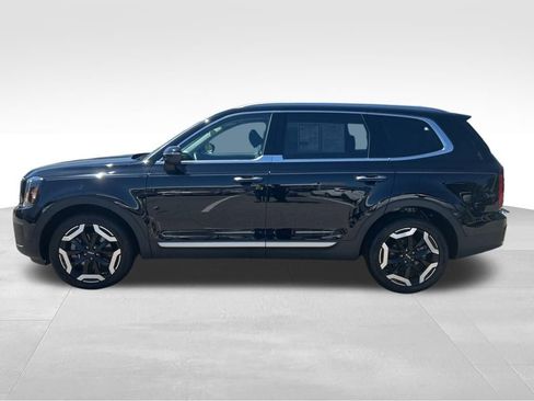 Used 2024 Kia Telluride S w/ S Sunroof Package FWD image 3
