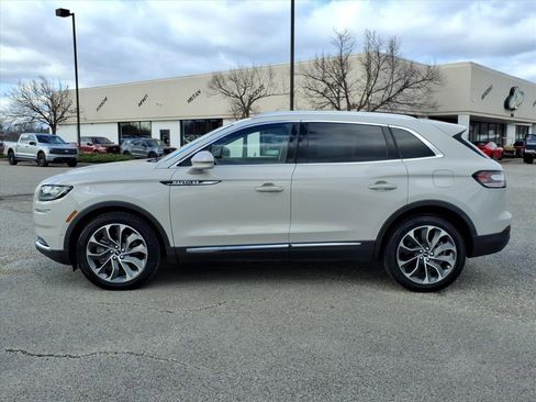 Used 2023 Lincoln Nautilus Reserve w/ Equipment Group 201A image 2