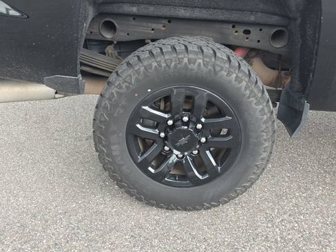 Used 2018 Chevrolet Silverado 2500 LTZ w/ Duramax Plus Package AWD/4WD image 5