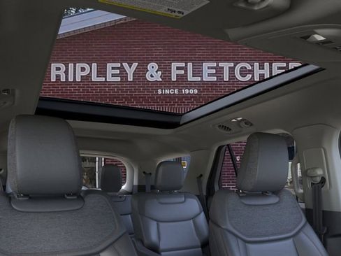 New 2026 Ford Explorer Active image 22