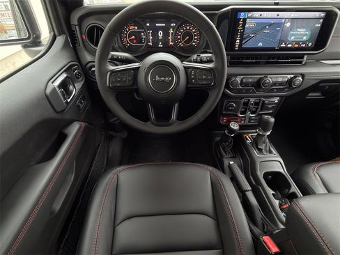 New 2025 Jeep Wrangler Unlimited Rubicon image 11