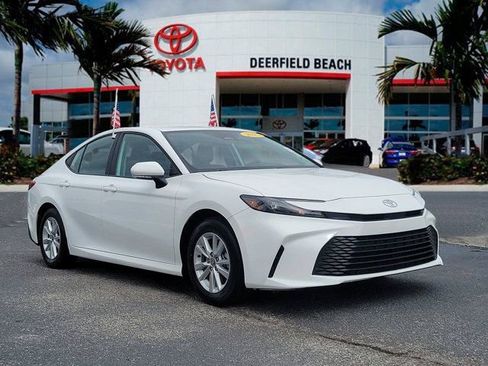 Used 2025 Toyota Camry LE FWD image 1