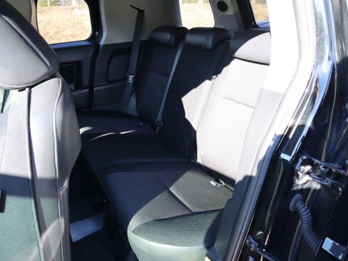 Used 2007 Toyota FJ Cruiser Sport Utility 2D image 11