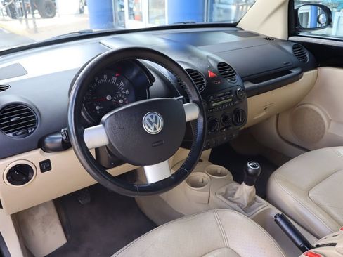 Used 2004 Volkswagen Beetle GLS FWD image 9