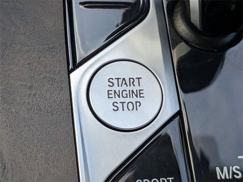 Used 2023 BMW X5 xDrive40i w/ Premium Package image 32