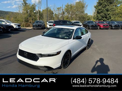 New 2025 Honda Accord SE image 1