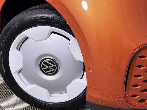 New 2025 Volkswagen ID. Buzz 1st Edition image 10