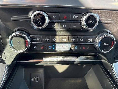 New 2025 Ford F150 Lariat w/ Equipment Group 501A Mid image 24