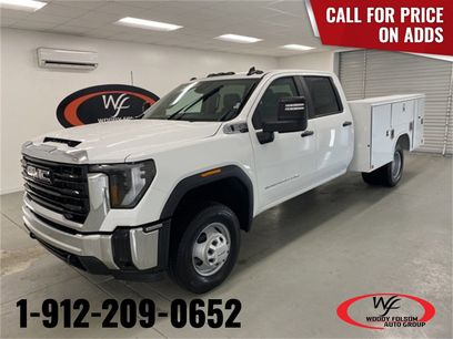 New 2025 GMC Sierra 3500 Pro w/ Convenience Package