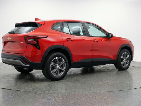 Used 2025 Chevrolet Blazer LT image 9