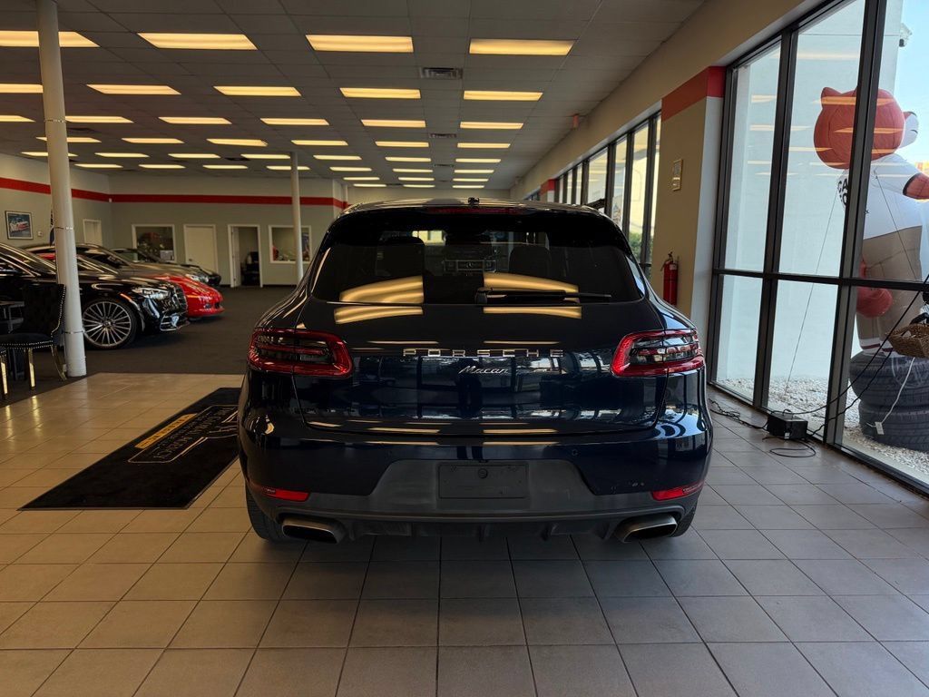 Used 2018 Porsche Macan Sport Edition AWD/4WD image 5
